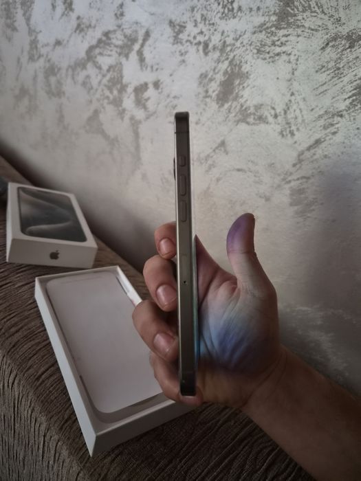Iphone 15 pro max 100%capacity