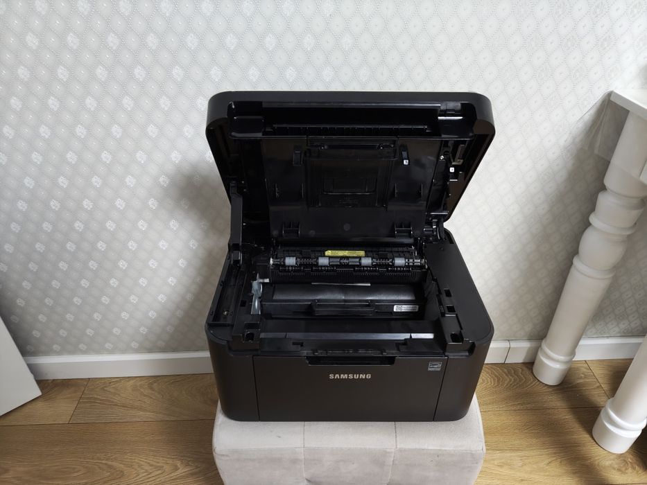 ПРОДАМ Рабочий Лазерный Принтер Samsung SCX 3200