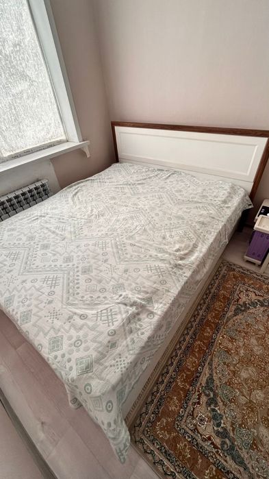 Продам спальный гарнитур