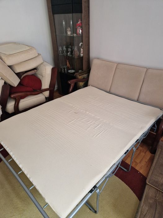 Vand set canapea extensibila fotoliu si balansoar Roma stare impecabil