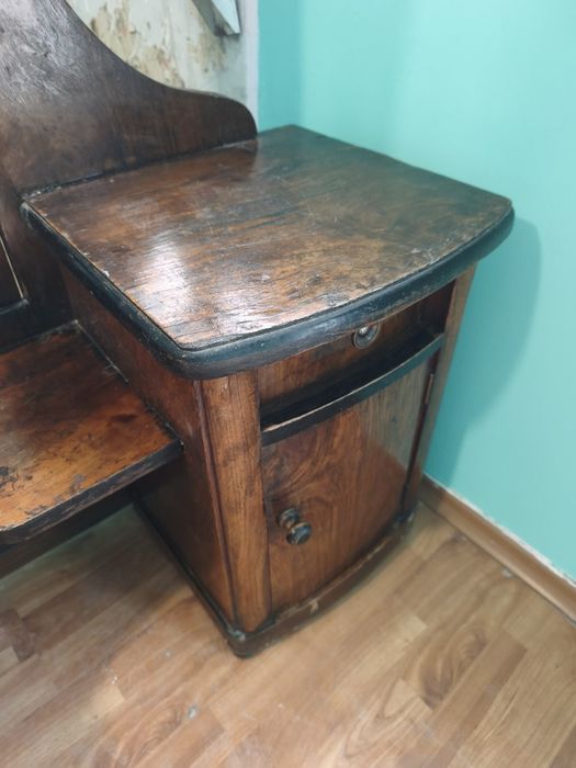 Ретро тоалетка с подвижно огледало