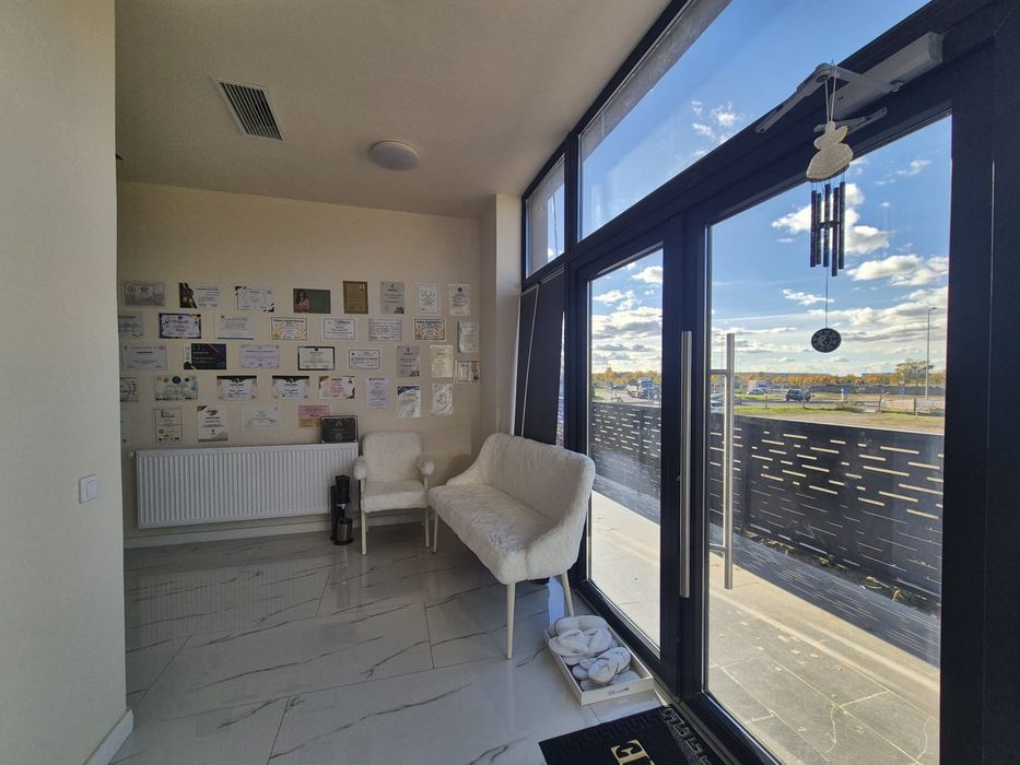 •	Spațiu business 74 mp, acces facil