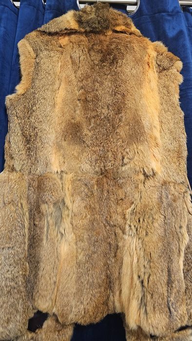 Vestă din blană naturală de iepure – elegantă, stare foarte bună