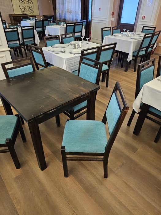 Scaune si  Mese din lemn masiv,pentru Restaurant