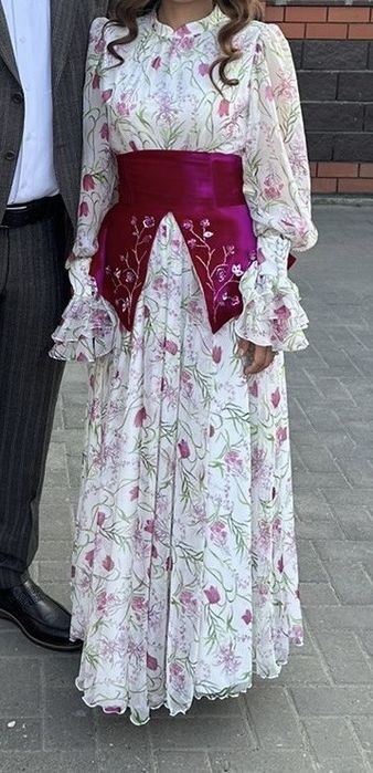 Продам дизайнерское платье