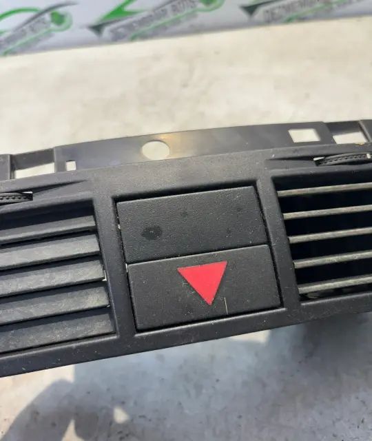 Grila ventilatie bord centru Opel Meriva 2004 1.7 CDTI MT (75 hp)