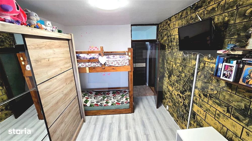 Apartament de vanzare, decomandat, 45 mp utili, 2 balcoane, loc de par