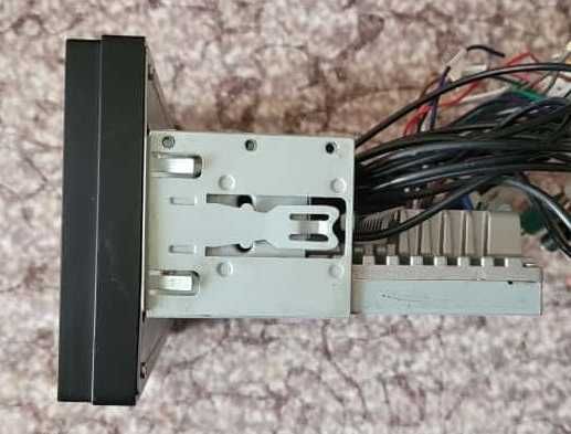 Продам автомагнитолу на Android