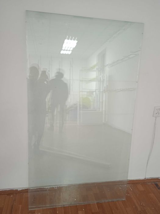 Продам стёкла 4 штуки 165×96