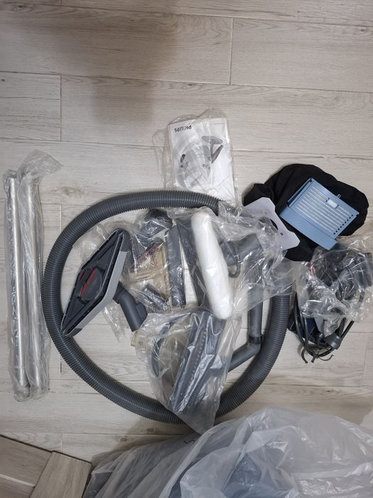 Моющий пылесос Philips