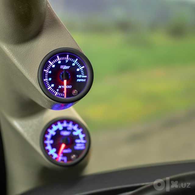 Тахометр 52mm. GlowShift Black series. 7-ти цветный