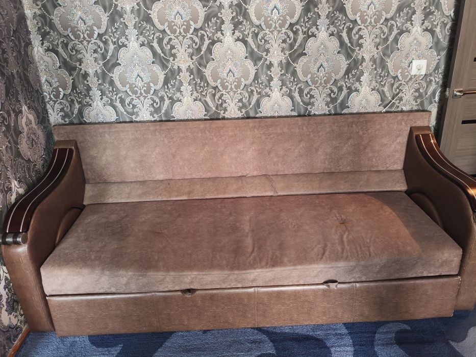 продам диван-стол