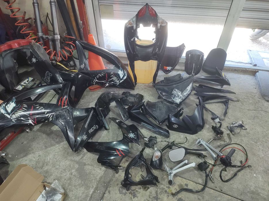 Suzuki GSXR 600 K7 K8 K9 на части