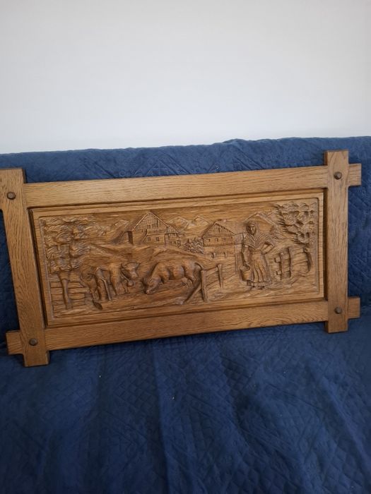 Tablou din lemn sculptat manual