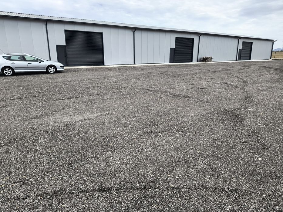 Дава се под наем Склад в Ямбол, Златен рог - 470 кв.м за 1377 € - Снимка #1