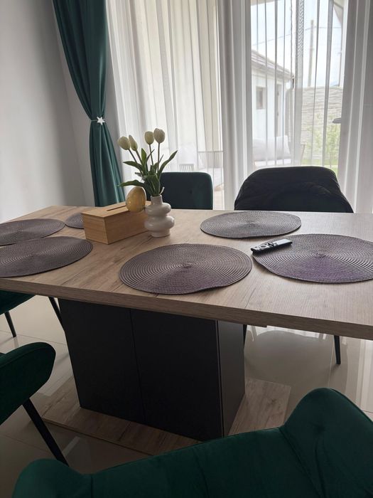 Set masa dining cu 6 scaune
