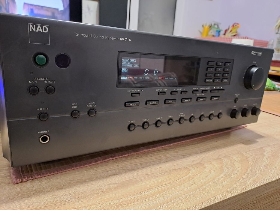 NAD AV-716 amplituner multicanal, DEFECT, lipsa etaje finale