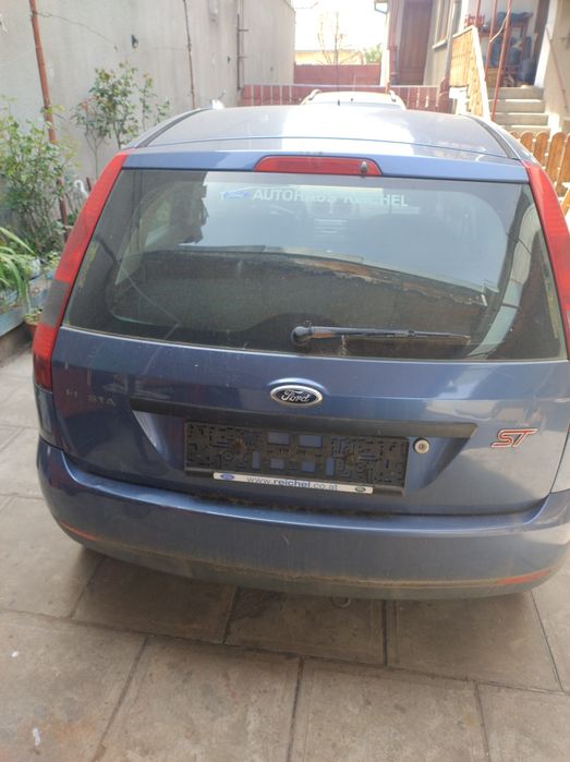 Vând Ford Focus 1,6