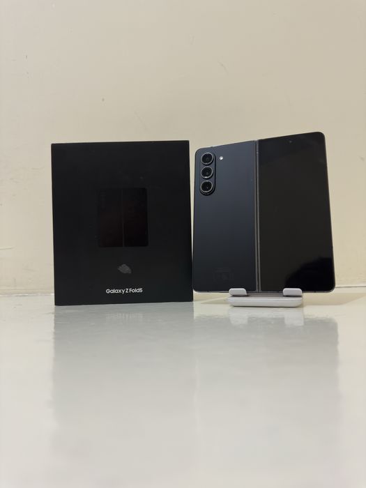 Samsung Z Fold 5 (24/512) ideal aybi yoq srochna