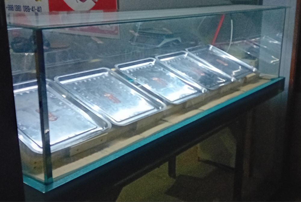 Ветрина холодильник