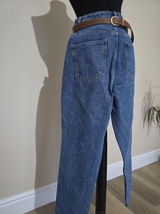 Blugi mom fit cu talie inalta merime S