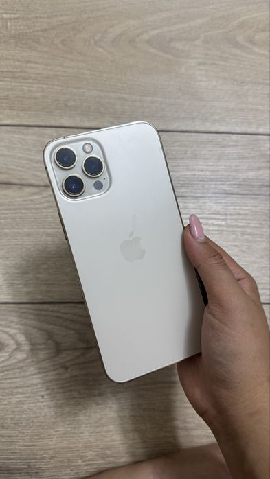 Продается Iphone 12про макс