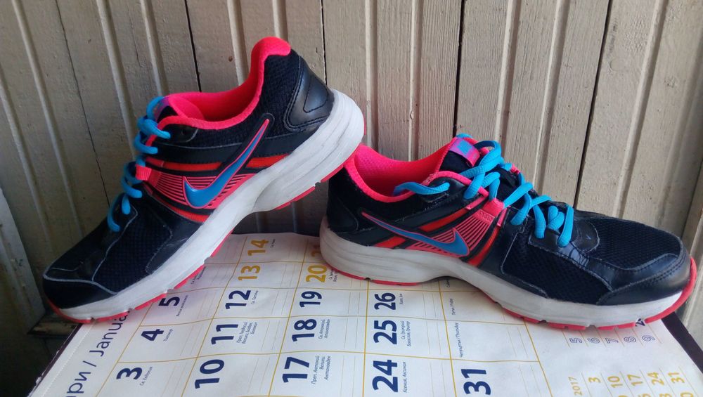 'Nike Dart 10'' Оригинални маратонки 38.5 номер