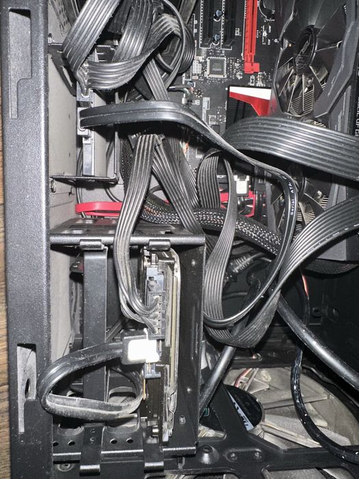 Геймърска конфигурация! Работи отлично за парите си!