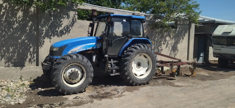 New Holland TS 130