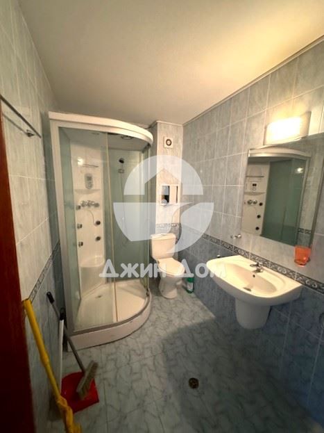 Продава се Двустаен апартамент в к.к. Слънчев бряг - 69 кв.м за 943 €/кв.м - Снимка #3