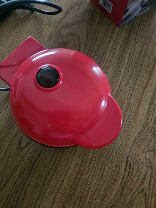 Вафельница электрическая