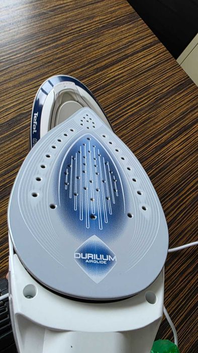 Tefal Express Airglide SV8022 – парогенератор