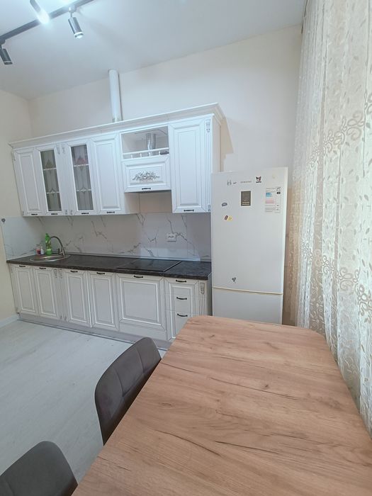 Срочно продам 1 к. Кв в 16 мкр