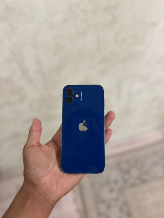 IPhone 12 64 gb.