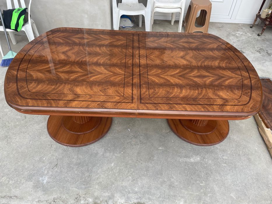 Разтегателна Орехова маса