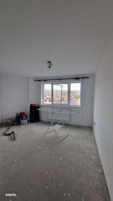 Apartament cu 3 camere, 70mp utili, parcare sub, Dambul R — fotografia 3
