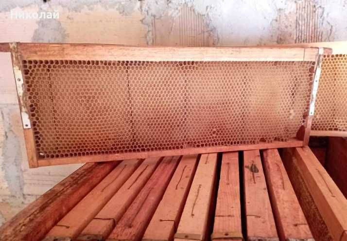Продавам 1500 изградени магазинни рамки