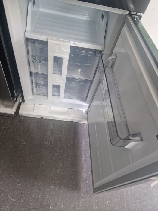 Хладилник с фризер Midea A++ No Frost Чисто Ново