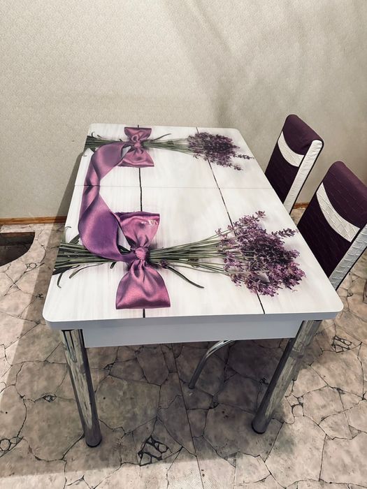 Продам стол со стулями