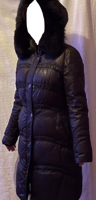 Плащ черный, зима.