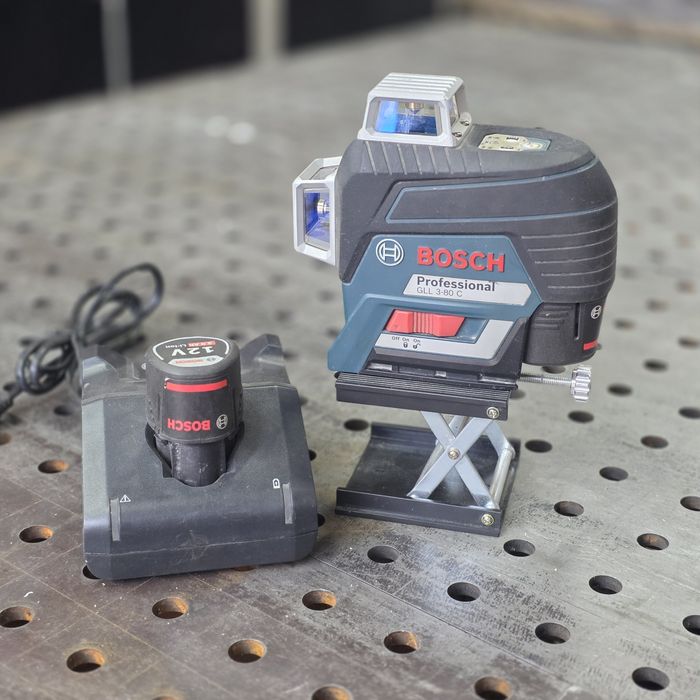 Лазерный уровень Bosch GLL 3-80 C