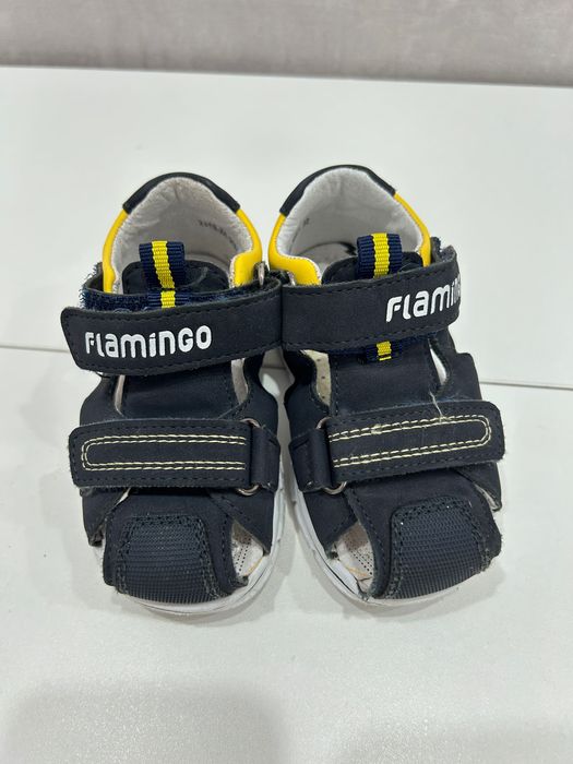 Продам детскую обувь