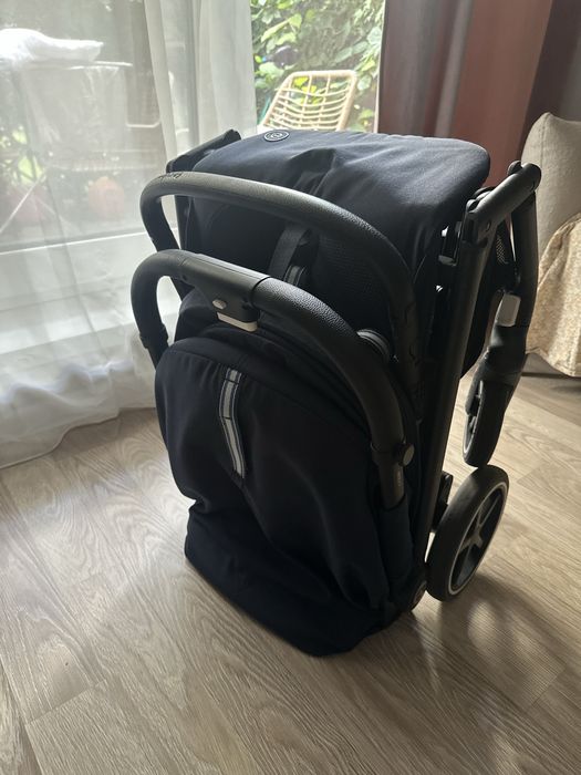 Carucior pentru bebelusi Cybex Gold Beezy Magic Black