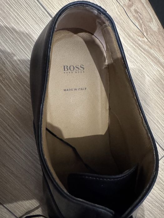 Кожаные туфли от Hugo boss