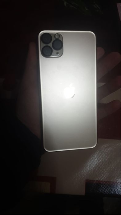 Vand iphone 11 Pro max Urgent!!