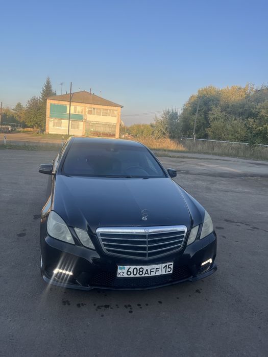 Продам машину mersedes e 200