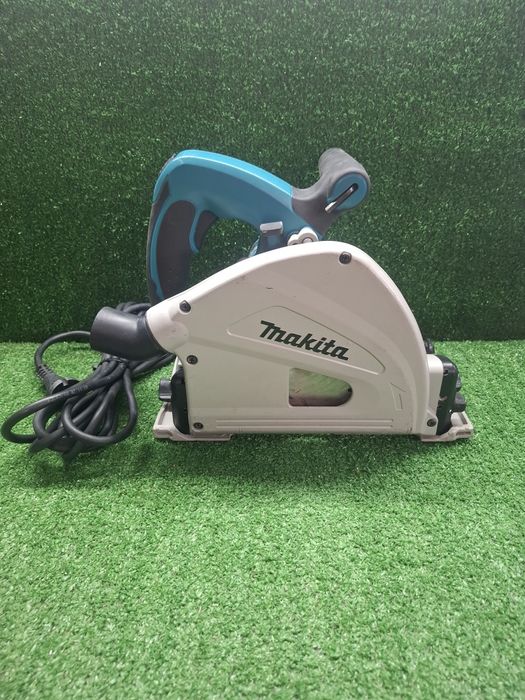 Потапящ циркуляр на Makita SP6000 с регулаж на оборотите