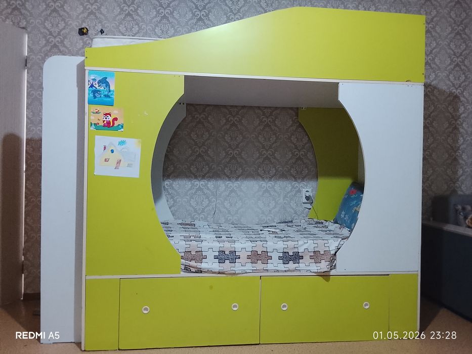 Кровать двухъярусная