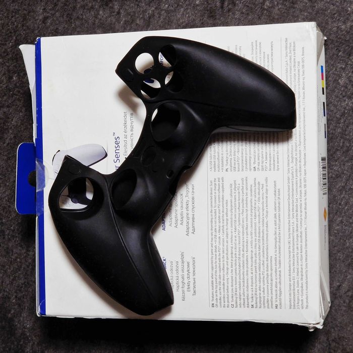 PS5 DualSense безжичен контролер, оригинален неотворен + подарък кейс