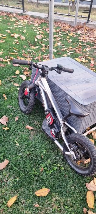 Mondraker Groomy 12 bicicleta electrica copii 3-5 ani